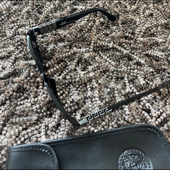Versace Round Tinted black cat eye Sunglasses - Picture 3 of 4